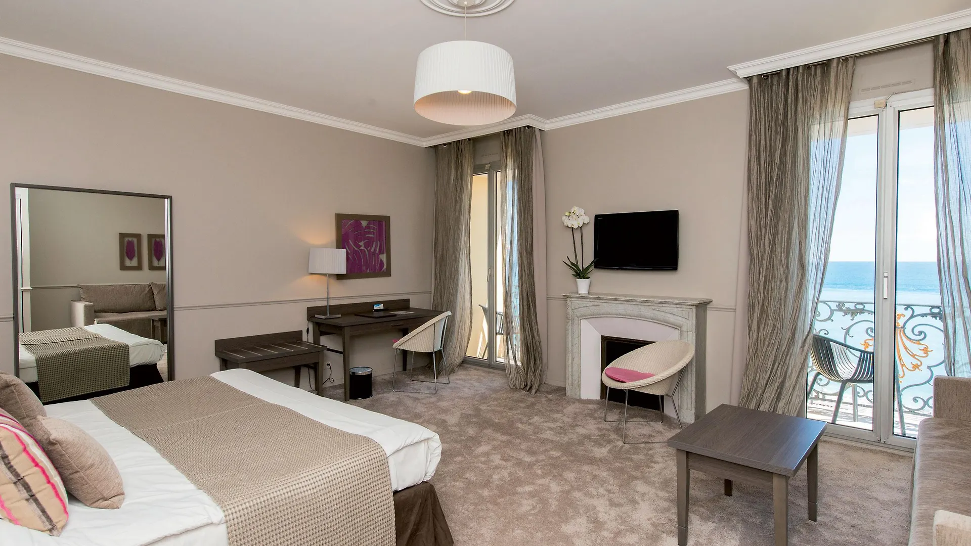 Hotel Le Royal Promenade Des Anglais Nice